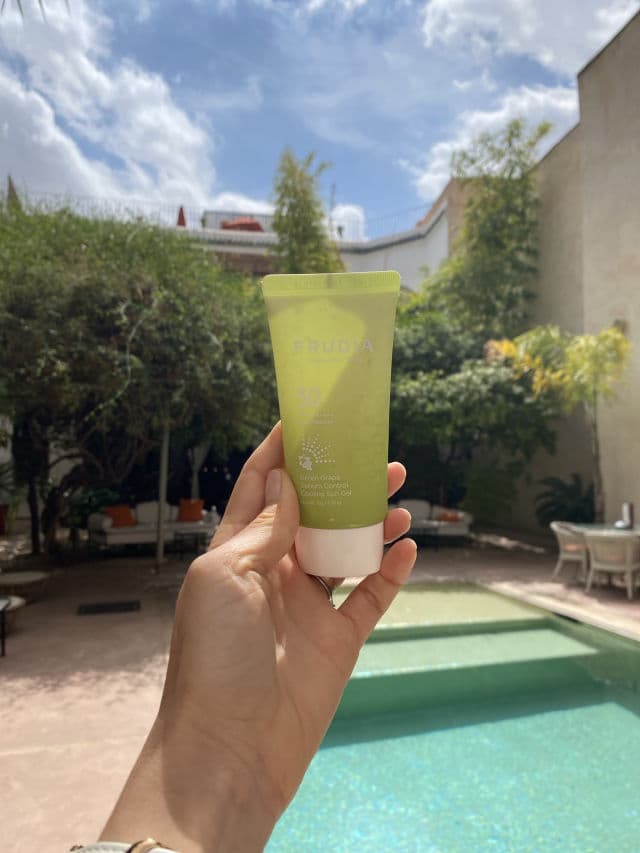 Frudia Avocado Greenery Relief Sun Cream SPF50+ PA++++ review photo by IzadoraPaula
