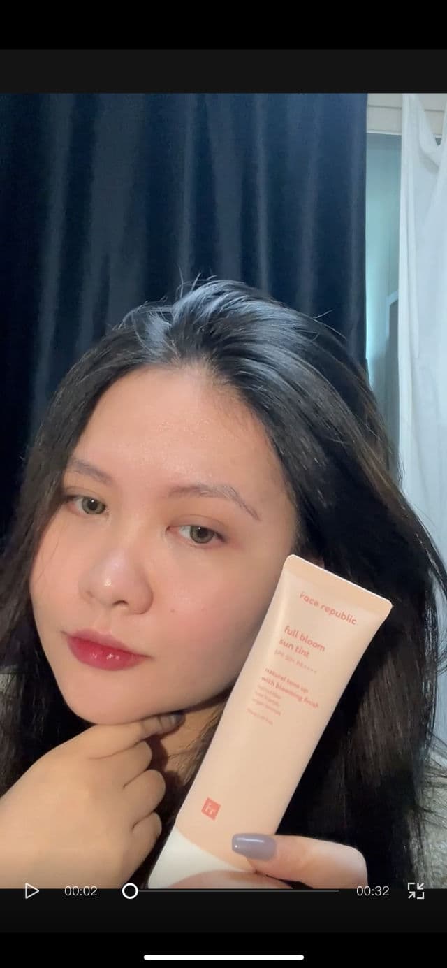 Face Republic Full Bloom Sun Tint SPF50+ PA++++. review photo by jasminenam