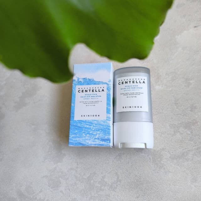 SKIN1004 Madagascar Centella Hyalu-Cica Silky-fit Sun Stick SPF50+ PA++++ review photo by Viktoriam