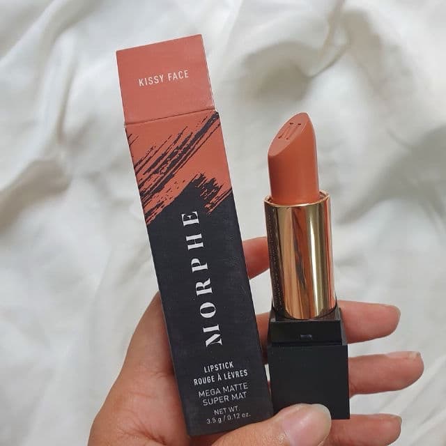 Morphe Lust review photo by syncwitharie