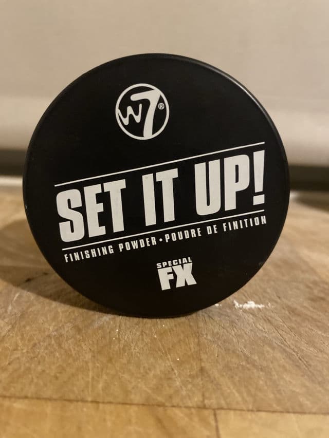 W7 Set It Up! Special FX Finishing Powder review photo by rosanne