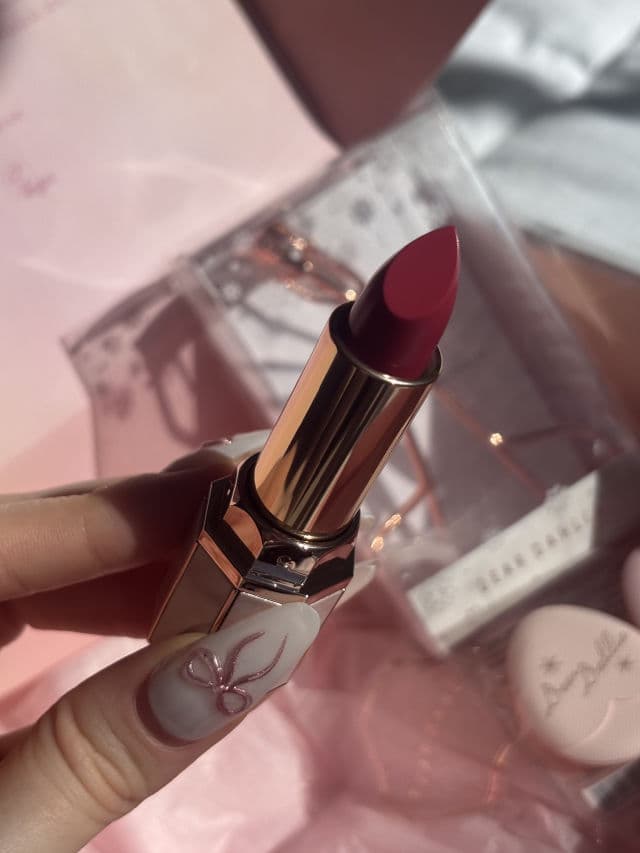 Dear Dahlia Kylie review photo by carlyniccle