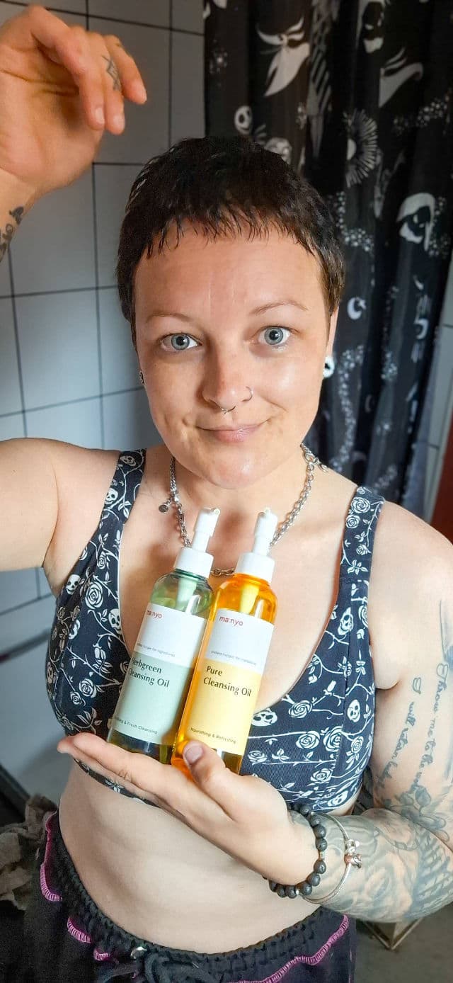 manyo Herb Green Cleansing Oil review photo by thealtspoonie