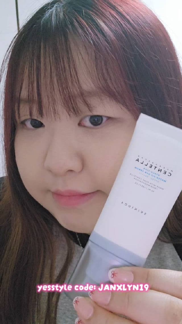 SKIN1004 Madagascar Centella Hyalu-Cica Water-Fit Sun Serum SPF50+ PA++++ review photo by Janalynxlim