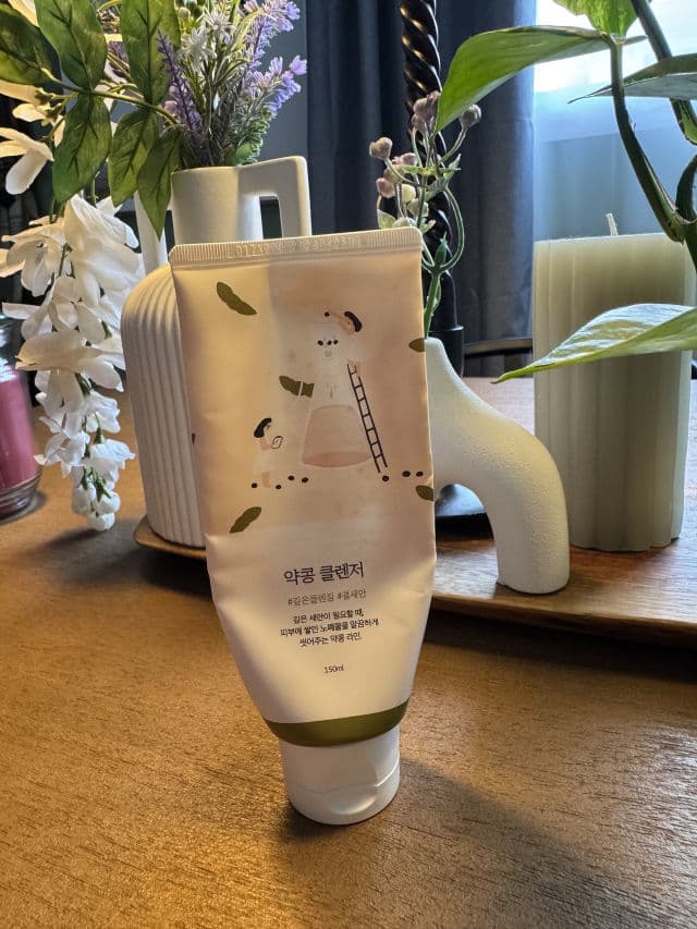Round Lab Soybean Cleanser review photo by sdahaweerr