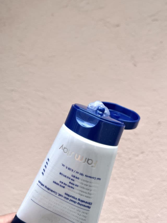 Farmstay Collagen Water Full Moist Peeling Gel  review photo by UGCWithNazi