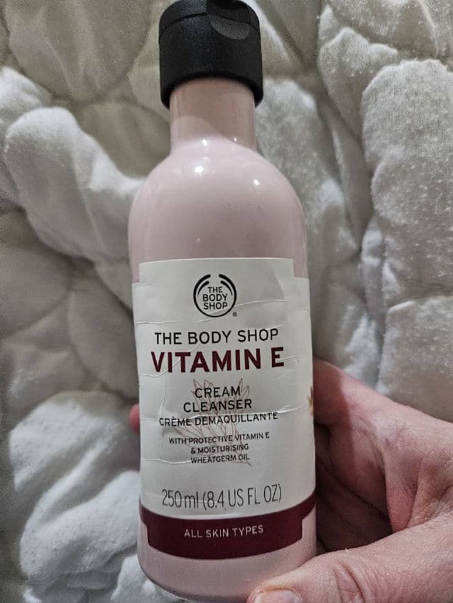 The Body Shop Vitamin E Cream Cleanser review photo by margaret123456