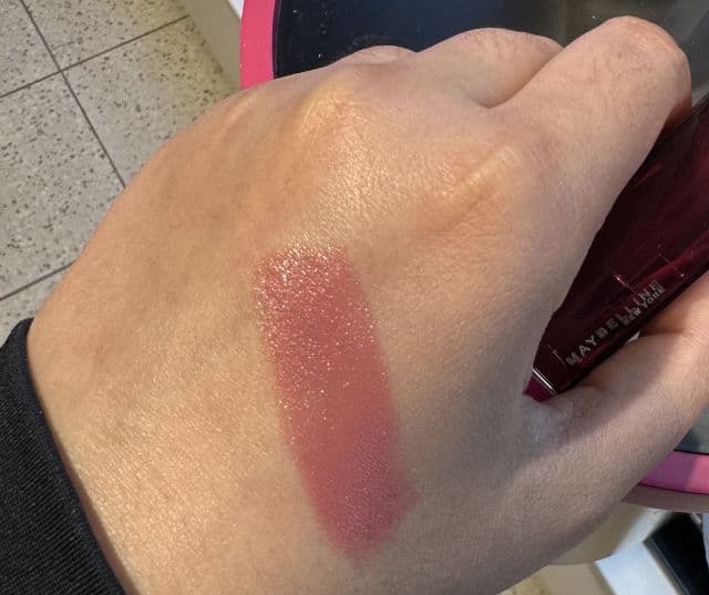Maybelline Color Sensational The Creams Cream Finish Lipstick review photo by Ammara1