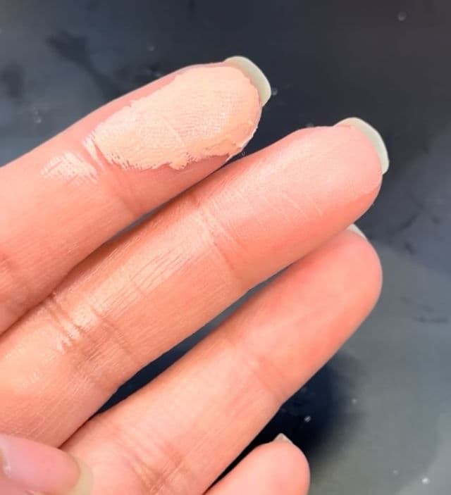 Catrice 020 Warm Nude review photo by Ammara1