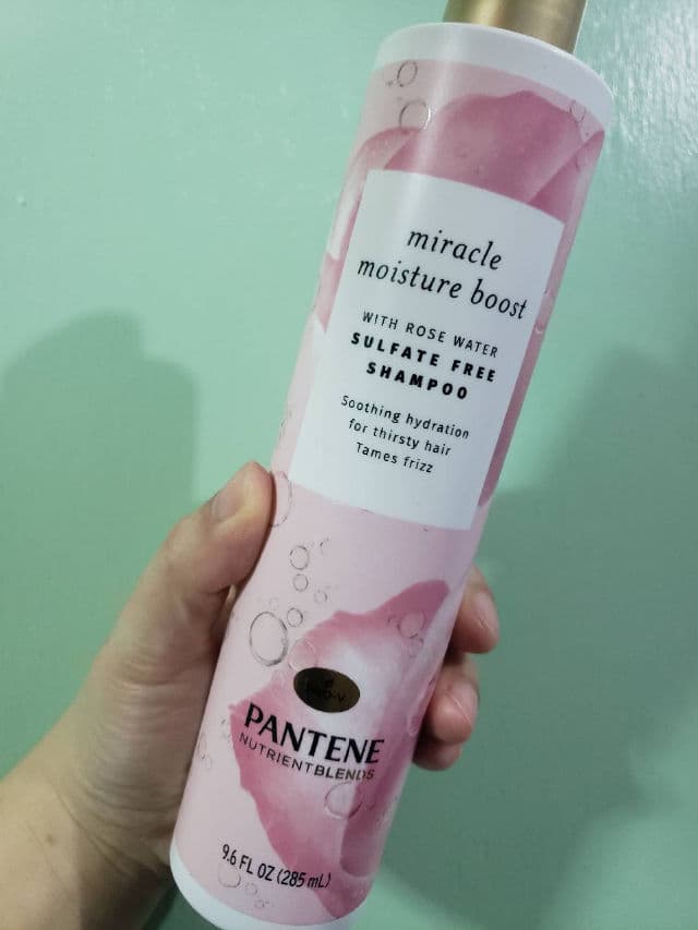 Pantene Pro V Miracle Moisture Boost Shampoo with Rose Water review photo by heleninnyc