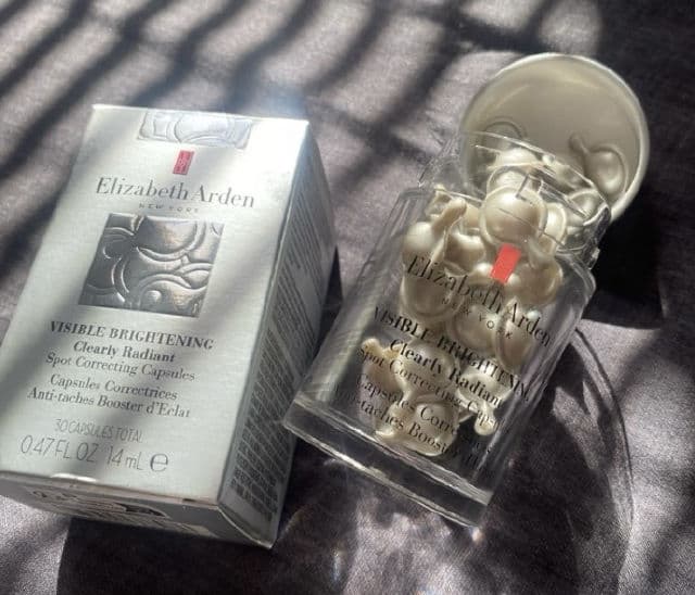 Elizabeth Arden Visible Brightening Spot Correcting Night Capsules review photo by Litian