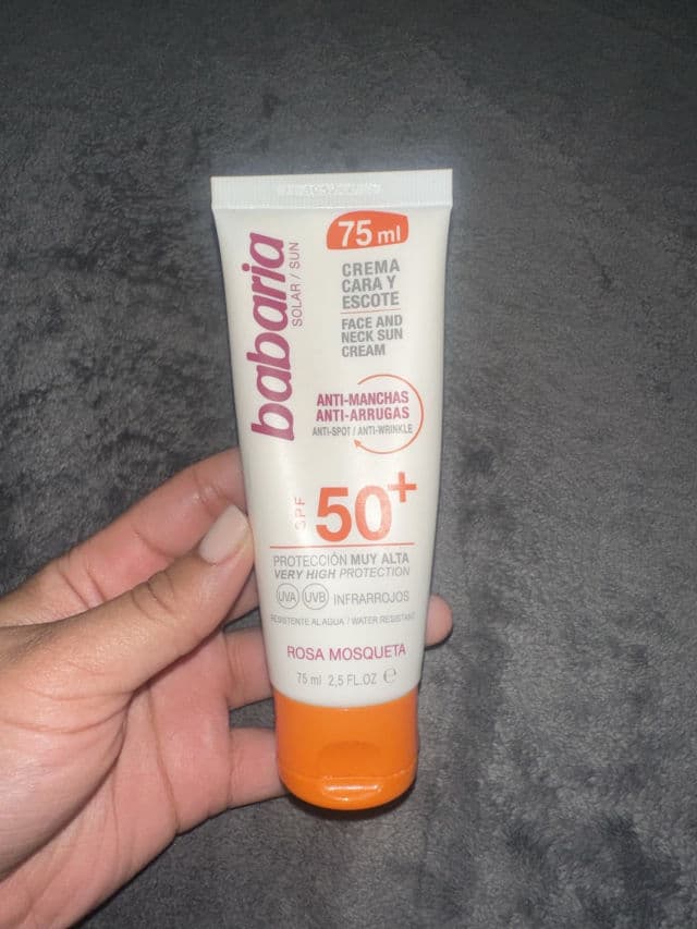 Babaria Anti-Spot And Anti-Wrinkle Sun Cream SPF50+ review photo by Nicolp