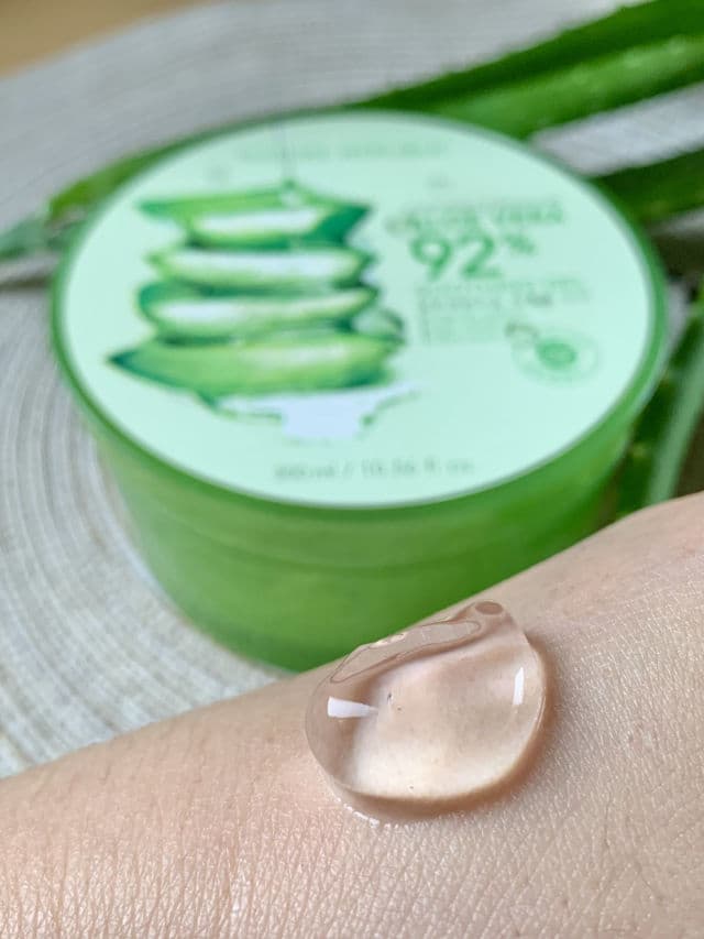 NATURE REPUBLIC Soothing & Moisture Aloe Vera 92% Soothing Gel review photo by thatasnd2k
