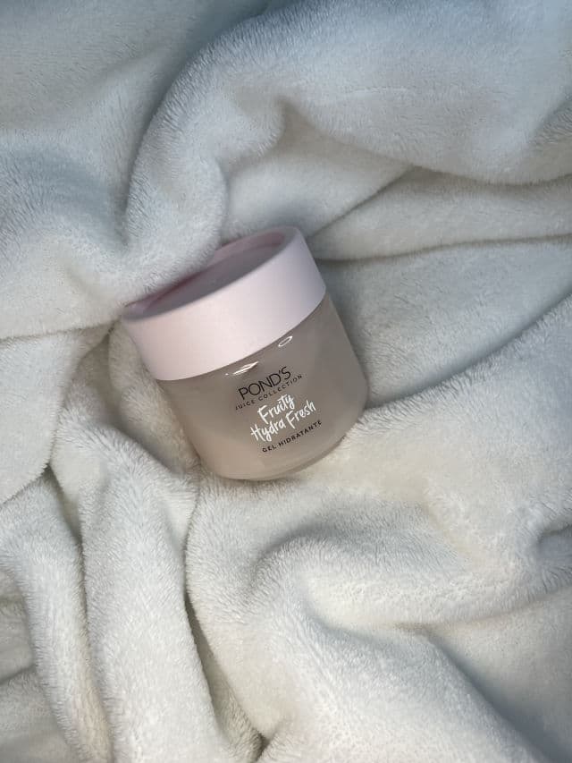 Pond's Healthy Hydration Orange Nectar Hydrating Jelly Moisturizer with Vitamin review photo by Basili