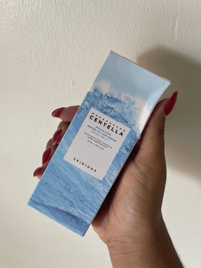 SKIN1004 Madagascar Centella Hyalu-Cica Water-Fit Sun Serum SPF50+ PA++++ review photo by yajairymejia 