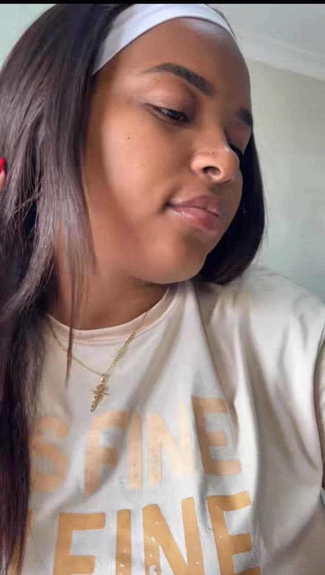 SKIN1004 Madagascar Centella Hyalu-Cica Water-Fit Sun Serum SPF50+ PA++++ review photo by yajairymejia 