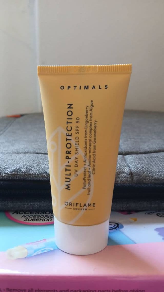 Oriflame Optimals Multi-Protection UV Day Shield SPF 50 review photo by inesnunes