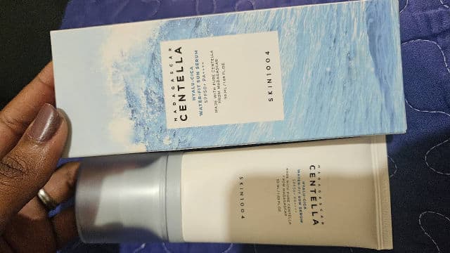 SKIN1004 Madagascar Centella Hyalu-Cica Water-Fit Sun Serum SPF50+ PA++++ review photo by Neyla