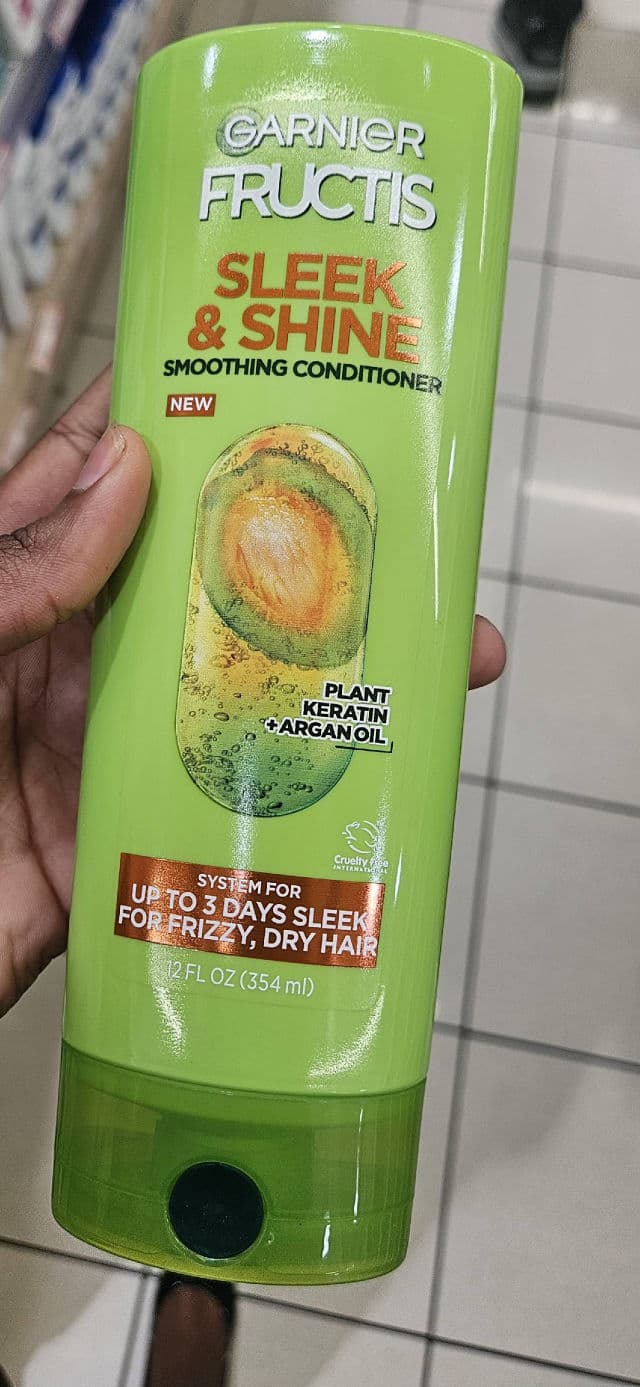 Garnier Fructis Sleek & Shine Conditioner review photo by Neyla