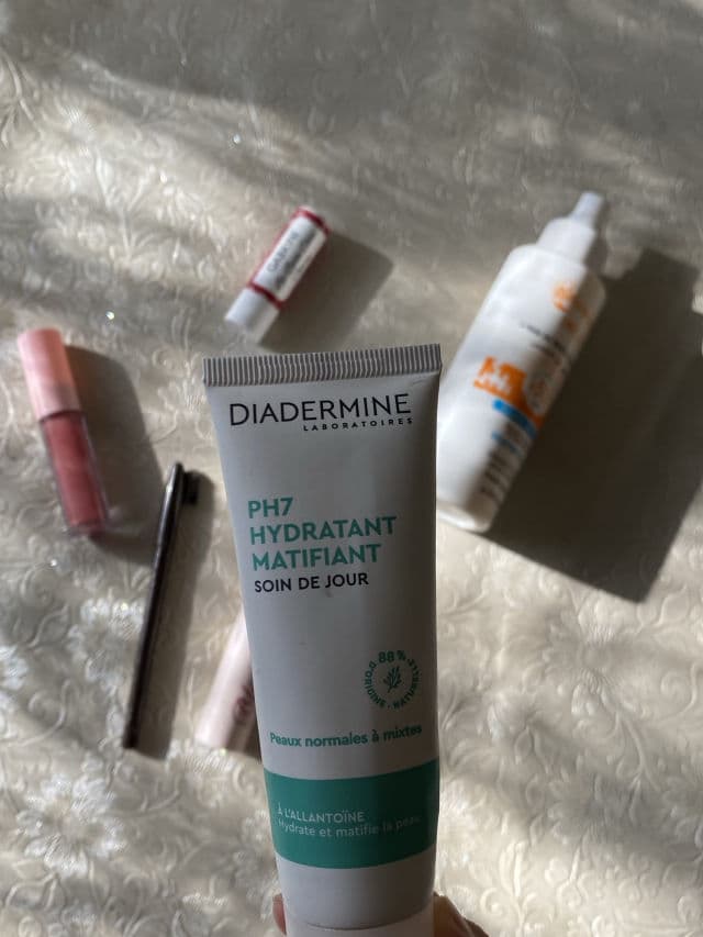 Diadermine PH7 Hydratant Matifiant Soin de Jour review photo by ayattt