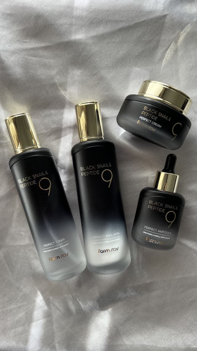 Farmstay Black Snail & Peptide9 Perfect Emulsion review photo by fjorihasankolli