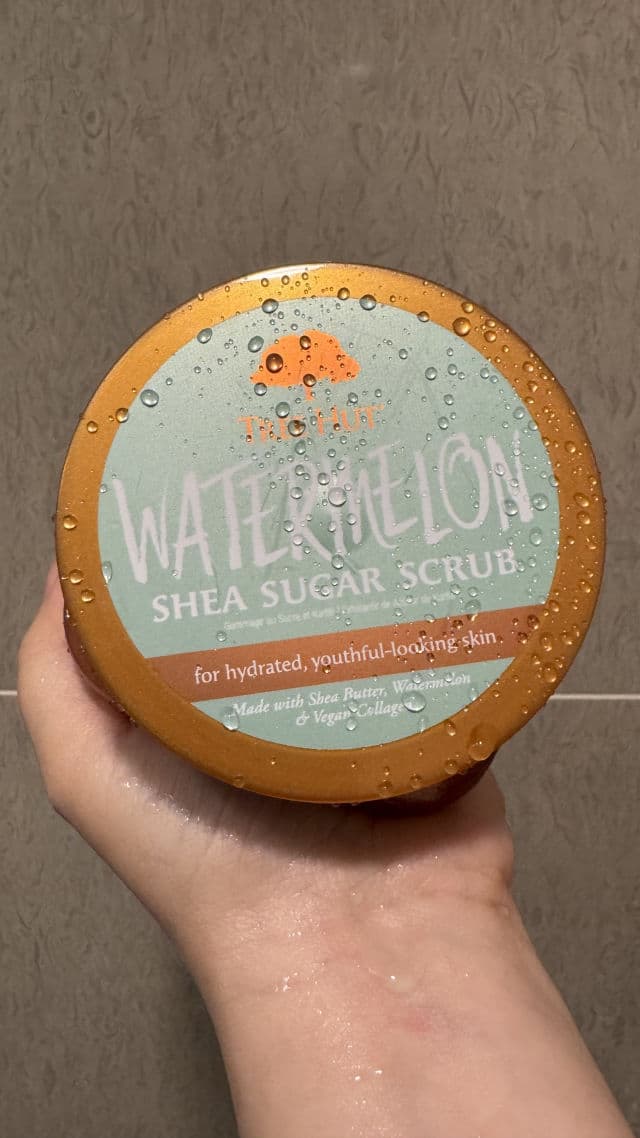 Tree Hut Watermelon Shea Sugar Scrub review photo by mariibarra