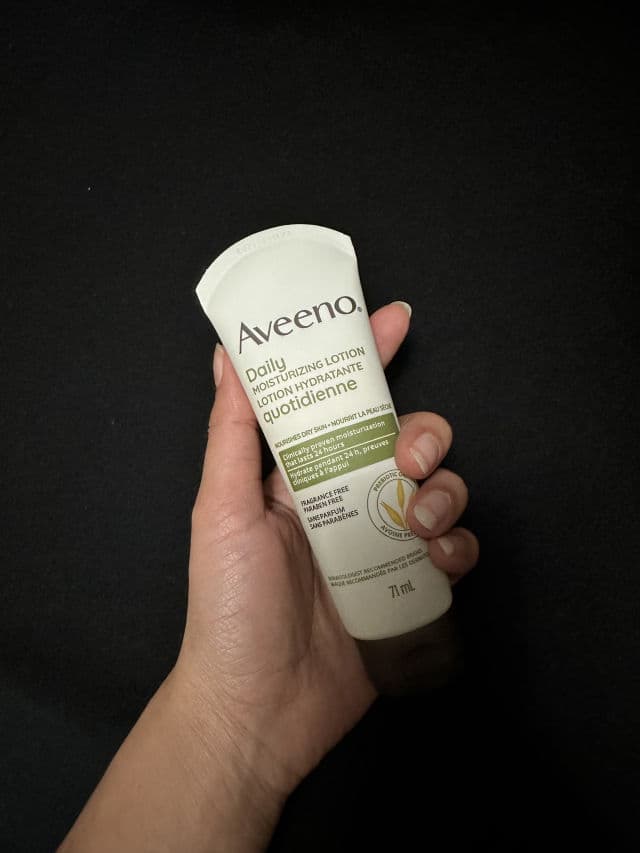 Aveeno Moisturising Cream review photo by freebiesincanada