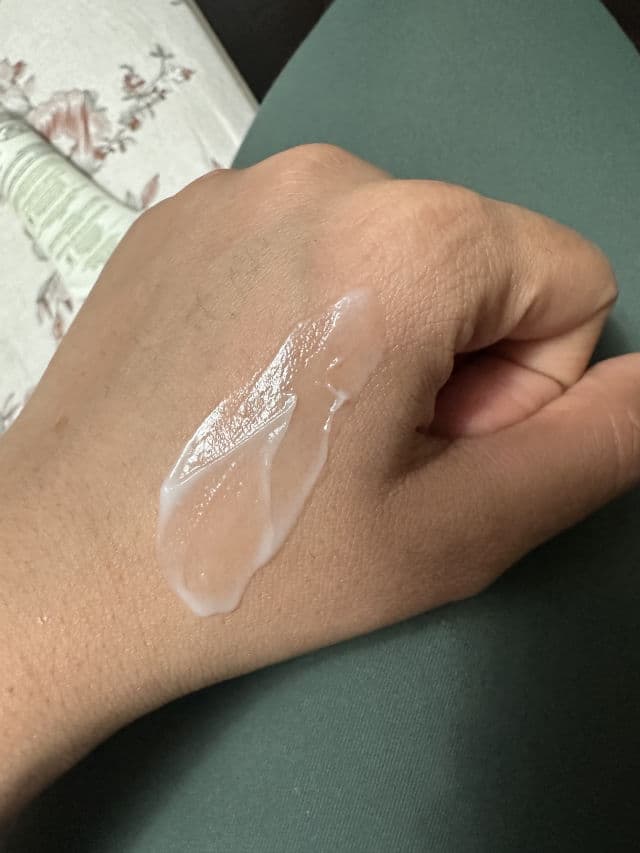 Aveeno Moisturising Cream review photo by freebiesincanada