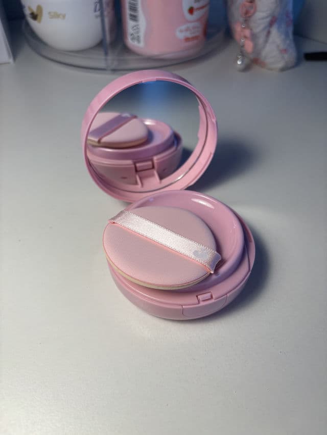 UNLEASHIA Don't Touch Glass Pink Cushion SPF50+ PA++++ review photo by llin