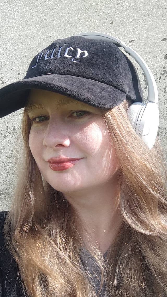 Mary&May Vegan Niacinamide Panthenol Sun Cushion SPF50+ PA++++ review photo by ciarabeautydiary