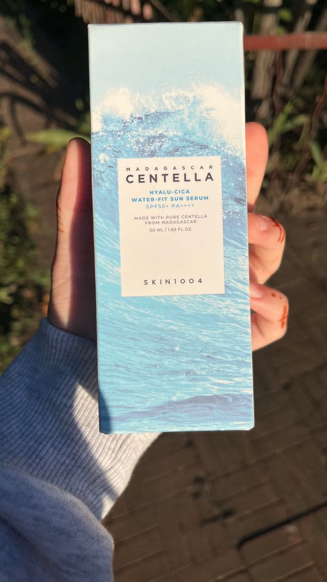 SKIN1004 Madagascar Centella Hyalu-Cica Water-Fit Sun Serum SPF50+ PA++++ review photo by llinaeem