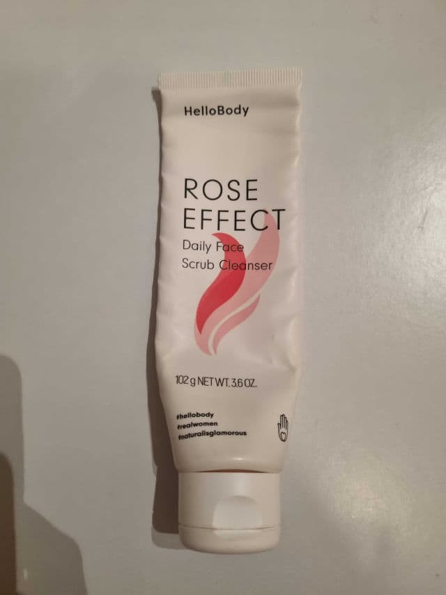 HelloBody Rose Effect Daily Face Scrub Cleanser review photo by Shishou