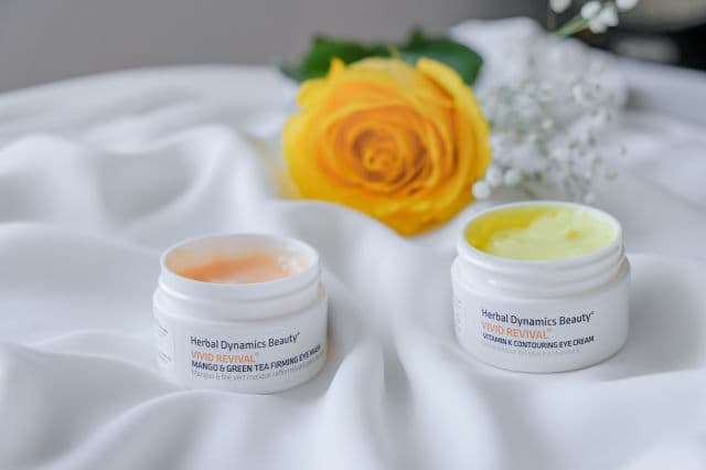 Herbal Dynamics Beauty Vivid Revival® Vitamin K Contouring Eye Cream review photo by 3beautydiaires