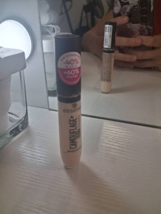 Essence Camouflage+ Matt Concealer review photo by nikalibeauty