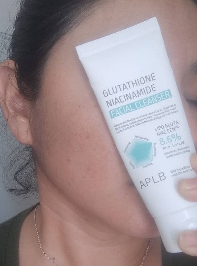 APLB Glutathione Niacinamide Facial Cleanser review photo by Cerezo89