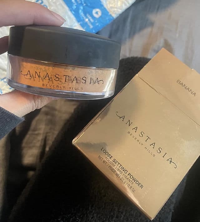 Anastasia Beverly Hills Translucent review photo by Nicolepaola