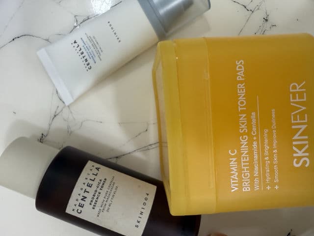 SKIN1004 Madagascar Centella Tone Brightening Tone-Up Sunscreen SPF50+ PA++++ review photo by Karakat