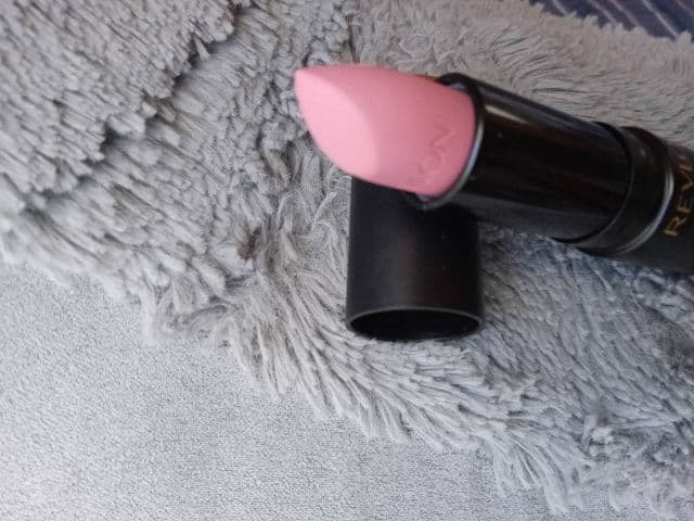 Revlon Super Lustrous The Luscious Mattes Lipstick review photo by moonlite