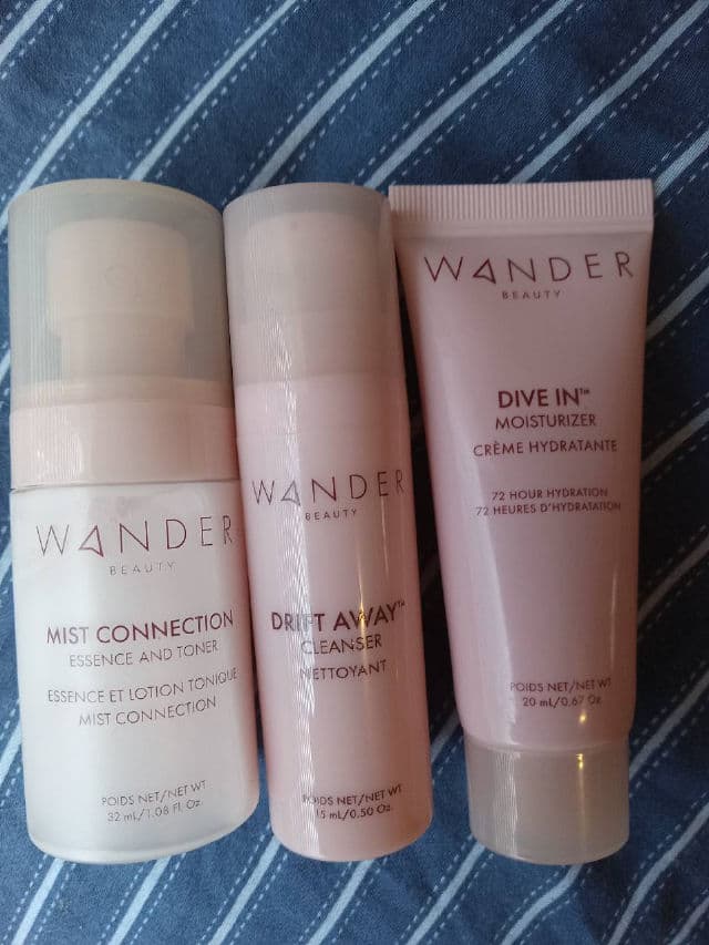Wander Beauty Drift Away Cleanser review photo by moonlite