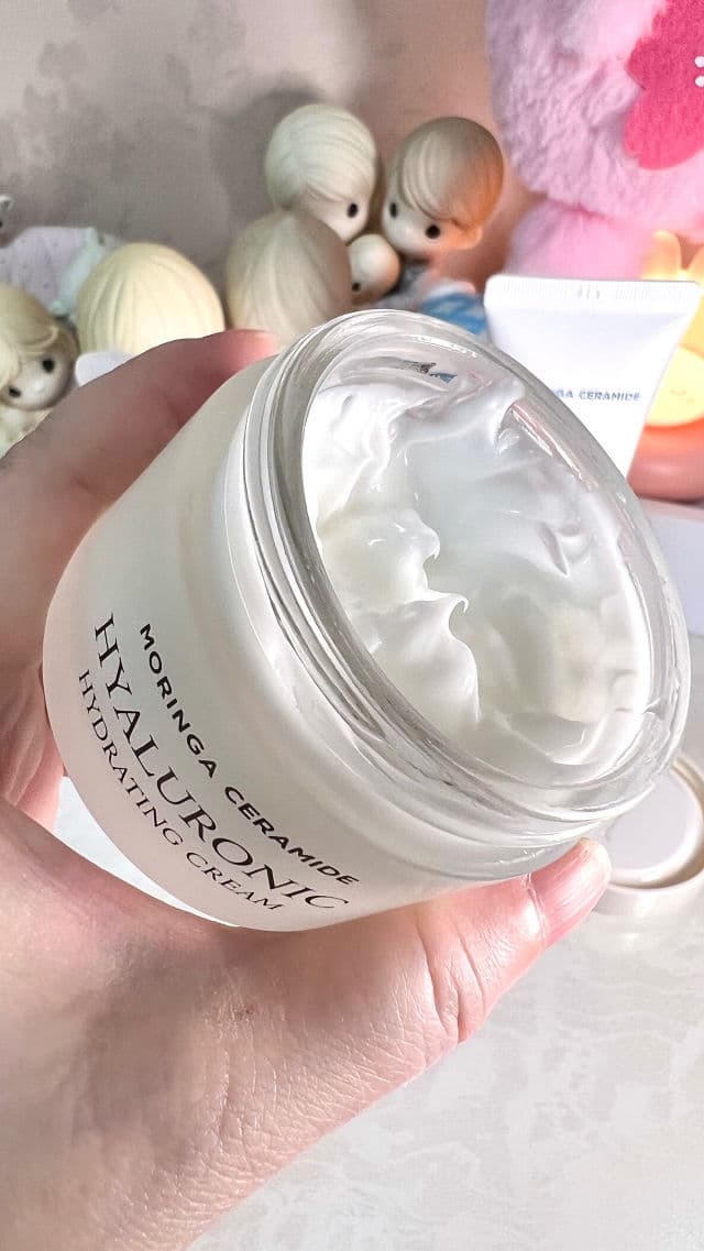 Moringa Ceramide Hyaluronic Hydrating Cream product review