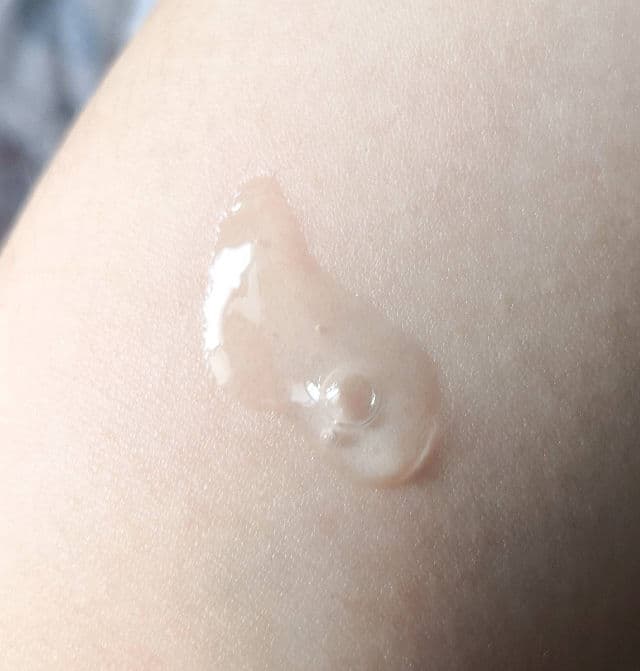 Hada Labo Kouji Treatment Essence review photo by kaoriskincarejournal