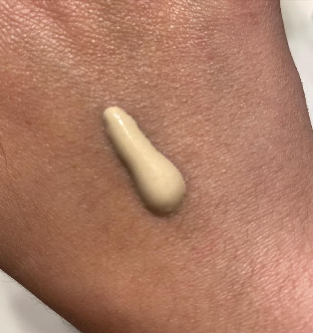 SKIN AQUA Tone Up UV Essence Latte Beige SPF50+ PA++++ review photo by sugarkittymeow