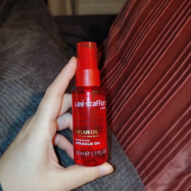 Lee Stafford Argan Oil Nourishing Miracle Oil review photo by skincareandcaro
