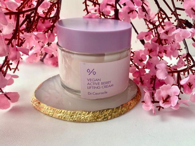 Vegan Active Berry Lifting Cream product review