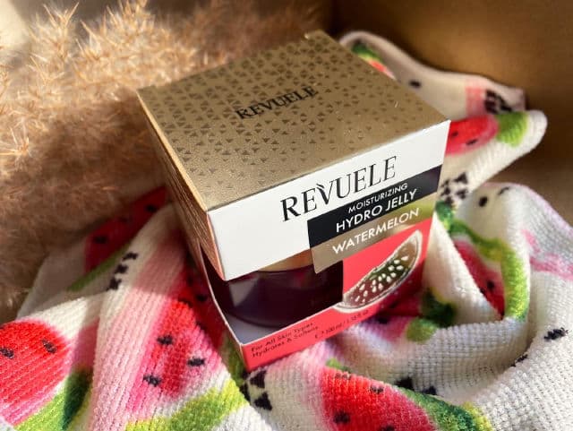 Revuele Moisturising Hydro Jelly Watermelon review photo by smoxeyvision