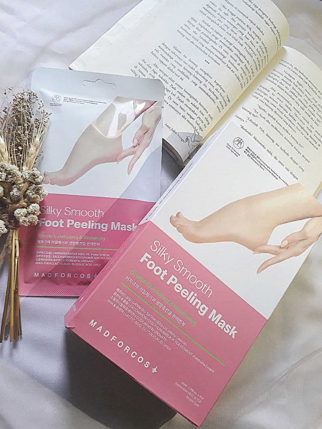 MADFORCOS Silky Smooth Foot Peeling Mask review photo by Lovable29