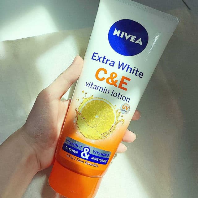 Nivea Extra White C&E Vitamin Lotion review photo by skincaregrh