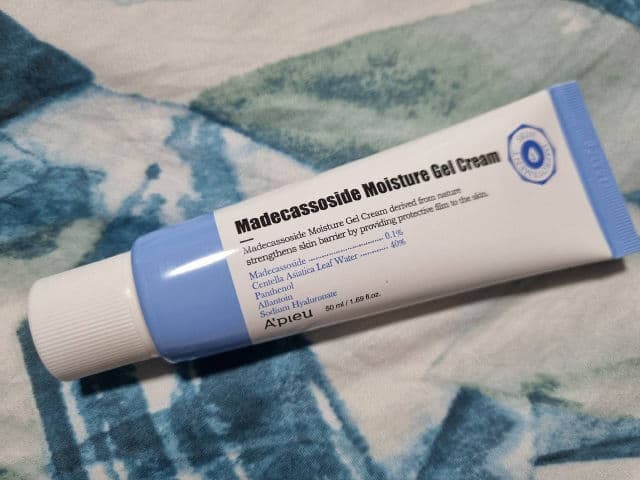 A'pieu Madecassoside Moisture Gel Cream review photo by Azalea
