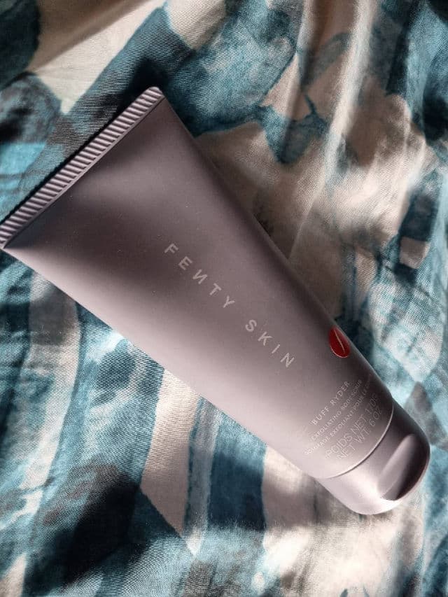 Fenty Skin Buff Ryder Exfoliating Body Scrub review photo by Azalea