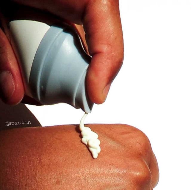 SKIN1004 Madagascar Centella Hyalu-Cica Water-Fit Sun Serum SPF50+ PA++++ review photo by maskin03